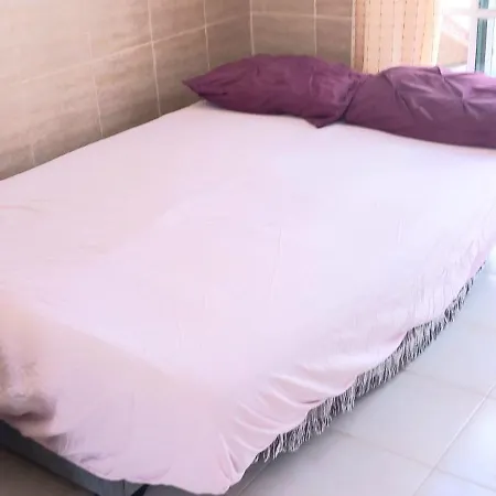 Apartment- Sleeps4- Pool- Garden 公寓 科斯塔卡莱塔