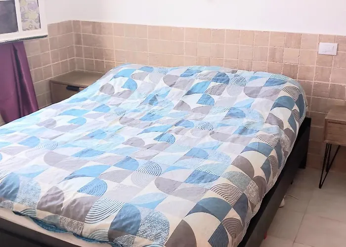 Apartment- Sleeps4- Pool- Garden