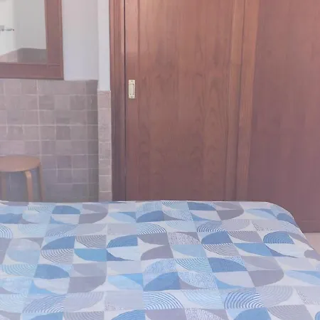 Apartment- Sleeps4- Pool- Garden Apartmán *